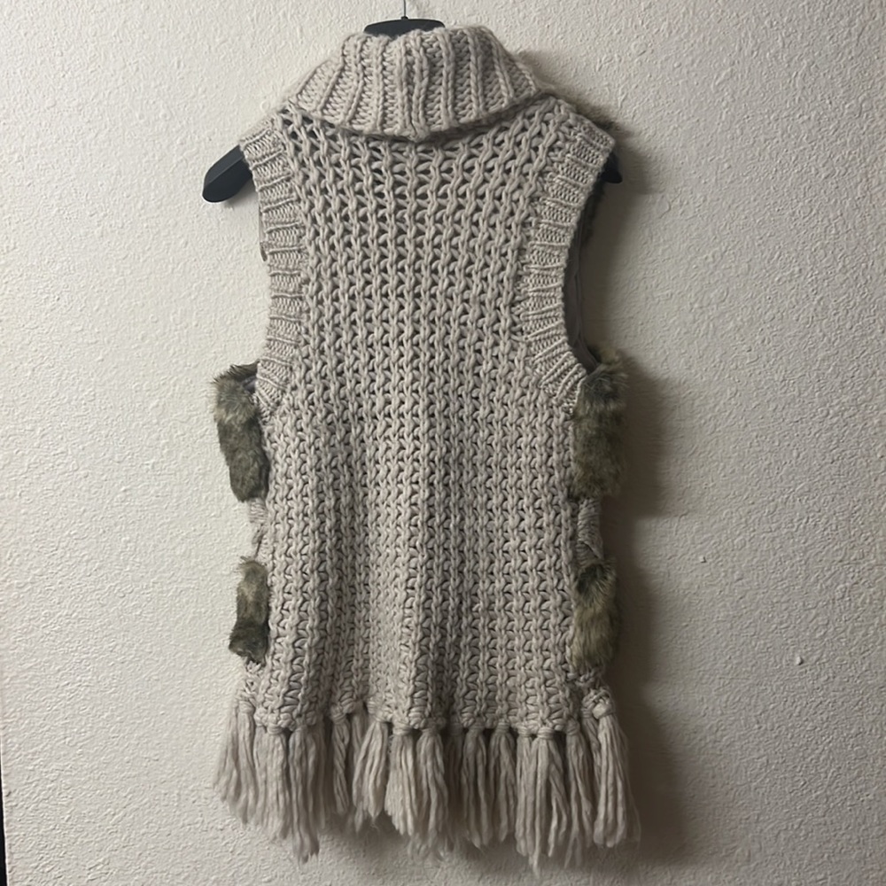 Jessica Simpson faux fur and knit vest, cream color, size small, and worn once - Picture 2 of 4